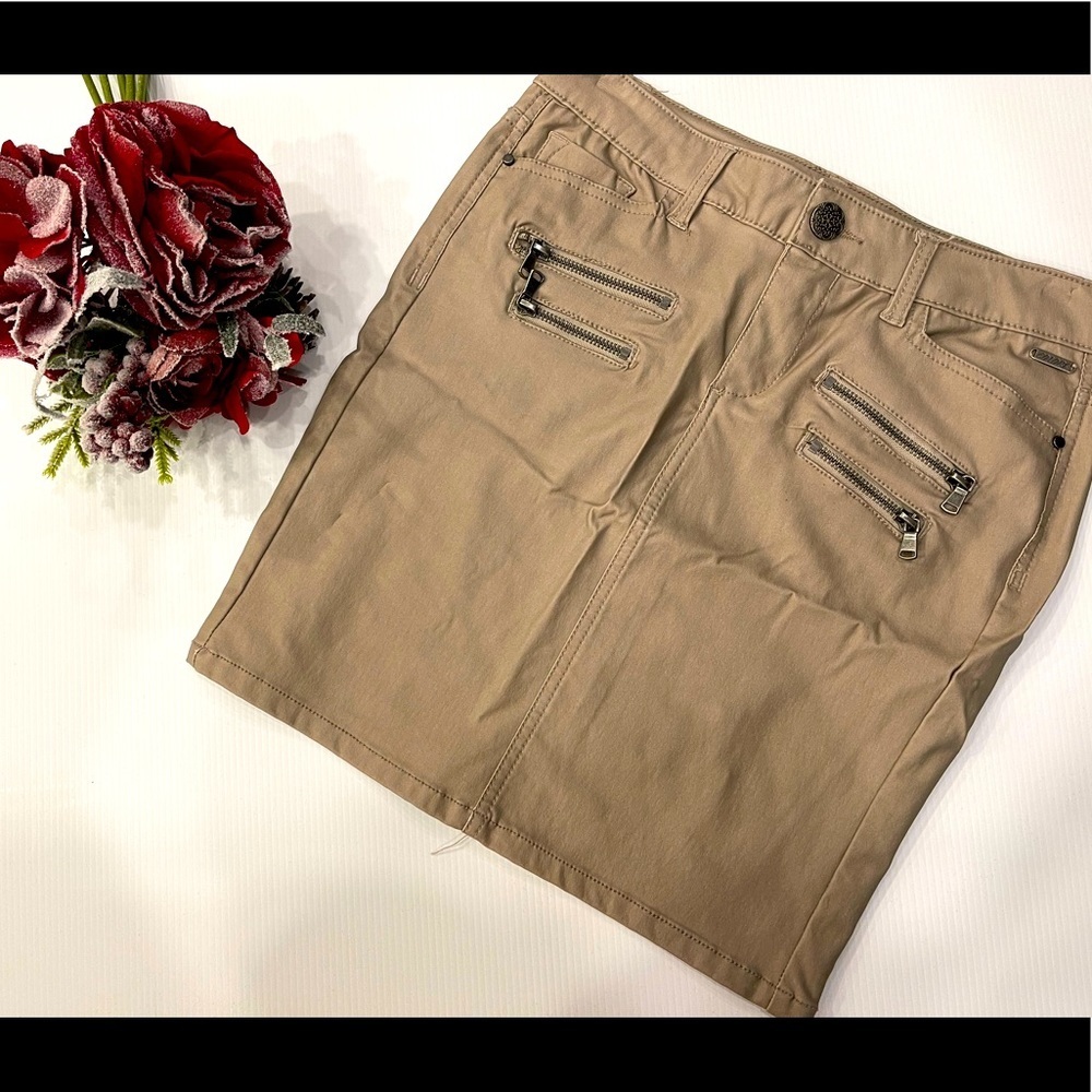 Colori khaki skirt size 1